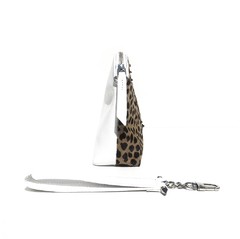 GIGI CLUTCH WHITE + CHEETAH en internet