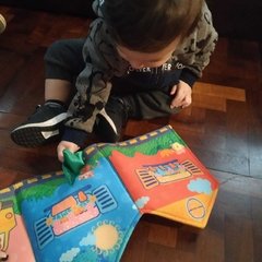 Libro Sensorial - Cuento Corpóreo de Tela para Bebés. Con títere de dedo de regalo - comprar online