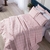 Imagem do Kit Colcha Cobre Leito Queen e 2 Porta-travesseiros Grid Rosa Essencialle