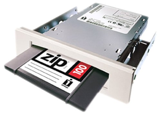 ZIP IOMEGA 100 MB INT SCSI (R) - WPG Ecommerce