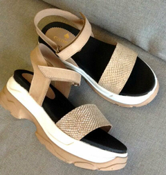 TRINY en cuero oro suave reptil y madera
