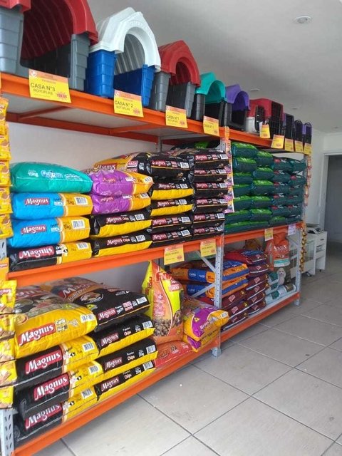 Prateleira para pet shop - Alliance Instalações