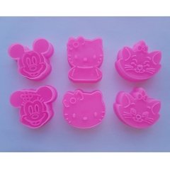 Cortador 3d Mickey Minnie Marie Hello Kitty Biscoito 6 Pçs P18