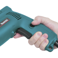 Image of MAKITA Taladro 120 Vca (3/8") velocidad variable de 0 a 2500 RPM, Potencia 530 W. incluye llave de mandril 64-07