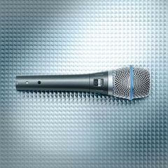 Shure BETA 87C Micrófono Condensador para Voz - Calidad Superior con Patrón Supercardioide - Ideal para Presentaciones en Vivo y Grabaciones en Estudio
