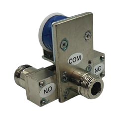 SYSCOM Relevador Coaxial para Antena SPDT, 10-14 Vcc (12 Vcc Nom.), 160 mA, 250 Watt a 1 GHz. MOD: CX-520D