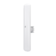 UBIQUITI NETWORKS Estación Base 2x2 MIMO airMAX LiteAP AC hasta 450 Mbps, 5 GHz (5150 - 5875 MHz) con antena integrada de 16 dBi y cobertura de 120 grados MOD: LAP-120