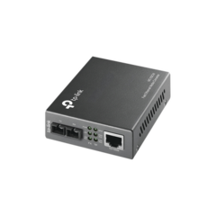 TP-LINK Convertidor Multimedia Multi-modo, 1 puerto RJ45 10/100 Mbps, conector de fibra SC, hasta 2 KM MOD: MC100CM