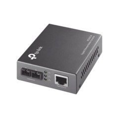TP-LINK Convertidor Multimedia Multi-modo, 1 puerto RJ45 1000 Mbps, conector de fibra SC, hasta 500 M MOD: MC200CM