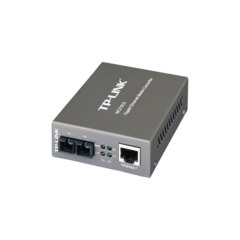 TP-LINK Convertidor Multimedia Mono-modo, 1 puerto RJ45 1000 Mbps, conector de fibra SC, hasta 15 Km MOD: MC210CS