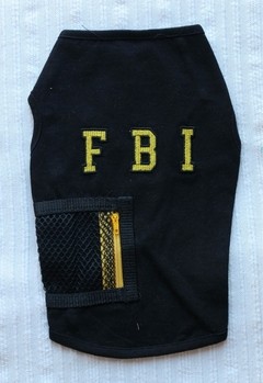 FBI ROPA PERRO