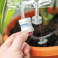 Sistema de riego automático para plantas de casa en internet