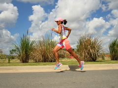 Calza aguada running polisap fucsia fluo - METULIA