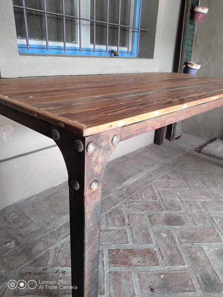 ✨Mesa hierro y Álamo con patas en - Buena Madera de Tigre