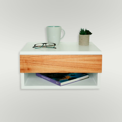 Imagen de Mesa de luz flotante con un cajón y estante (estandard) -