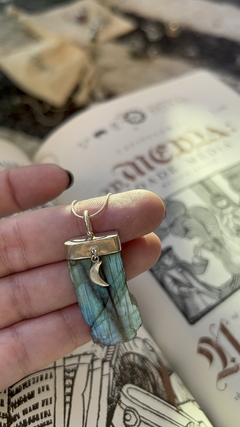 Amuleto Luni Labradorita com prata - comprar online