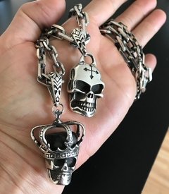 Imagen de Dije CALAVERA CON CORONA