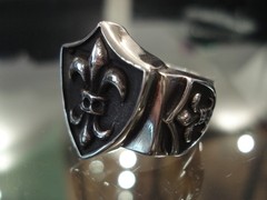 Anillo ESCUDO FLOR DE LIS - tienda online