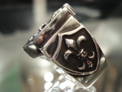 Anillo ESCUDO FLOR DE LIS - comprar online