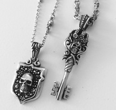 Dije LLAVE SKULL - comprar online