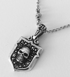 Dije ESCUDO SKULL - CO&CO Joyeria & Diseño