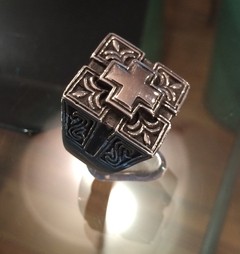 Anillo CUADRADO CON CRUZ - comprar online