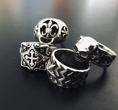 Anillo CINTA CELTA CALAVERA - comprar online