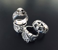 Anillo CINTA CELTA CALAVERA en internet