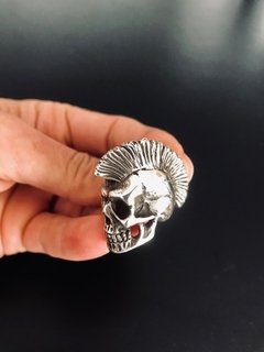 Anillo PUNK en internet