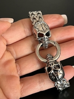 Imagen de Pulsera TEJIDA CALAVERAS