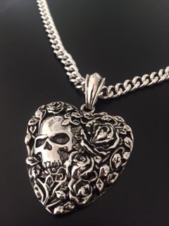 *Dije Corazon Rosas & Calaveras