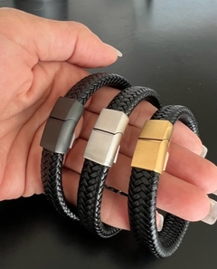 *Pulsera Cuero trenzado cierre especial en internet