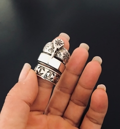 Anillo CINTA MALTA NUEVA en internet