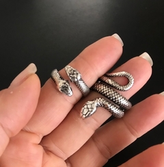 Anillo COBRA ENROSCADA - comprar online