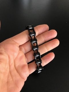 Pulsera cadena de moto fina negra