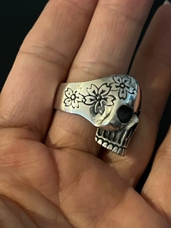 Anillo FLOWER SKULL - comprar online