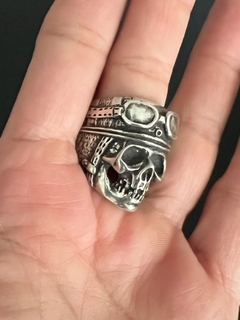 Anillo CASCO CON ANTEOJOS en internet