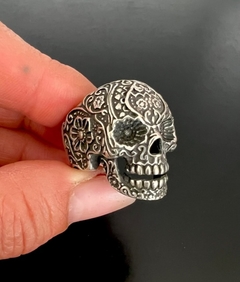 Anillo CALAVERA GRABADA