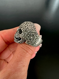 Anillo CALAVERA GRABADA en internet