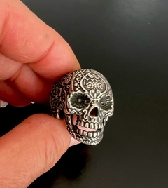 Anillo CALAVERA GRABADA - tienda online