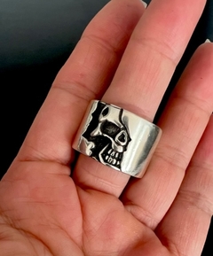 Anillo HALF SKULL en internet