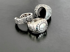 Anillo OVAL ONIX LIS en internet