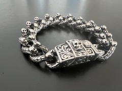 Imagen de PULSERA CIERRE CALAVERA CON MUCHAS CALAVERAS