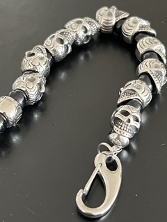 PULSERA SKULLS, PIEDRAS & MOSQUETON - tienda online