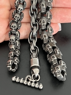 Pulsera HEAVY CALAVERAS en internet