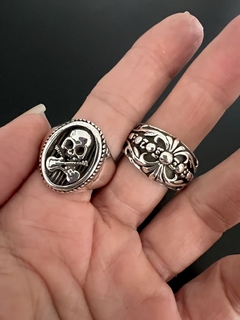 Imagen de ANILLO0 CALAVERA GUITARRAS