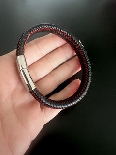 *Pulsera NEGRA & ROJA CUERO TRENZADO en internet