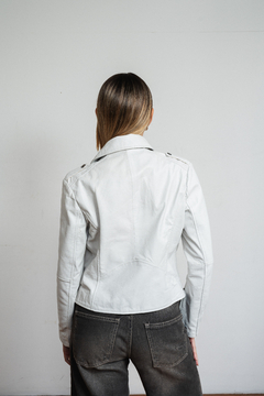 Campera Biker - Blanca - Qiu urbano