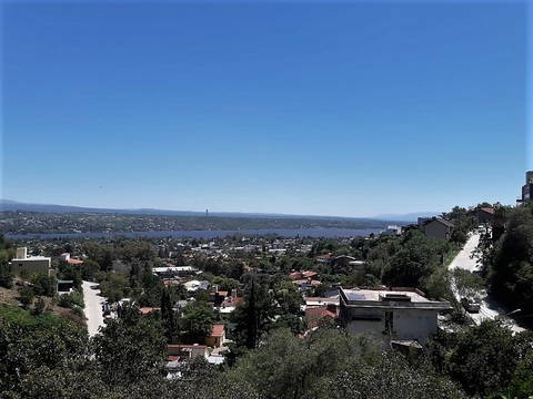 Terreno en uno de los barrios más buscados de Villa Carlos Paz, con vista al Lago - V220