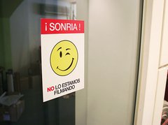 Sticker "Sonría"